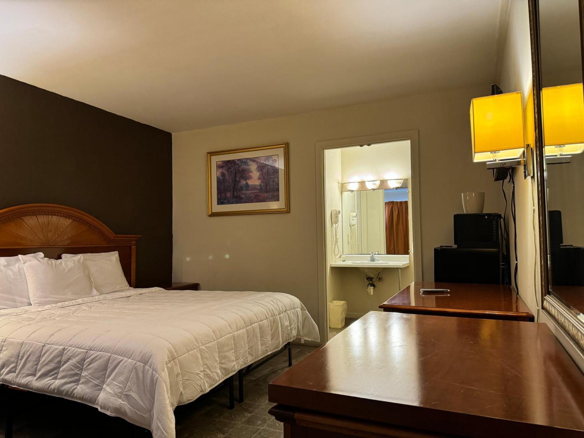 Country Club & Hotel